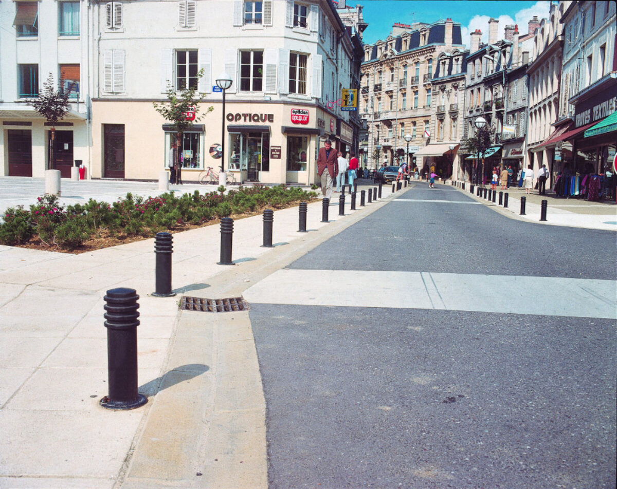 Im Bar Le Duc 1