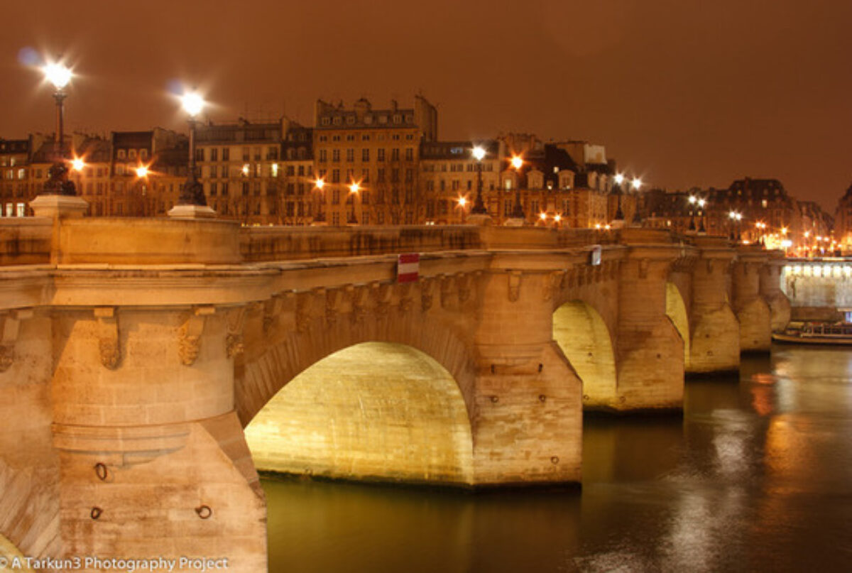Pont Neuf Pont Neuf By Night Under An Overcast Sky The Raw File Almost Unprocessed 28 550X370 20111026200748